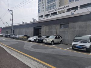 모모스커피 영도 로스터리&커피바 (Momos Coffee Yeongdo Roastery & Coffee Bar)